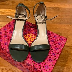 Like new Tory Burch Leather Sandal